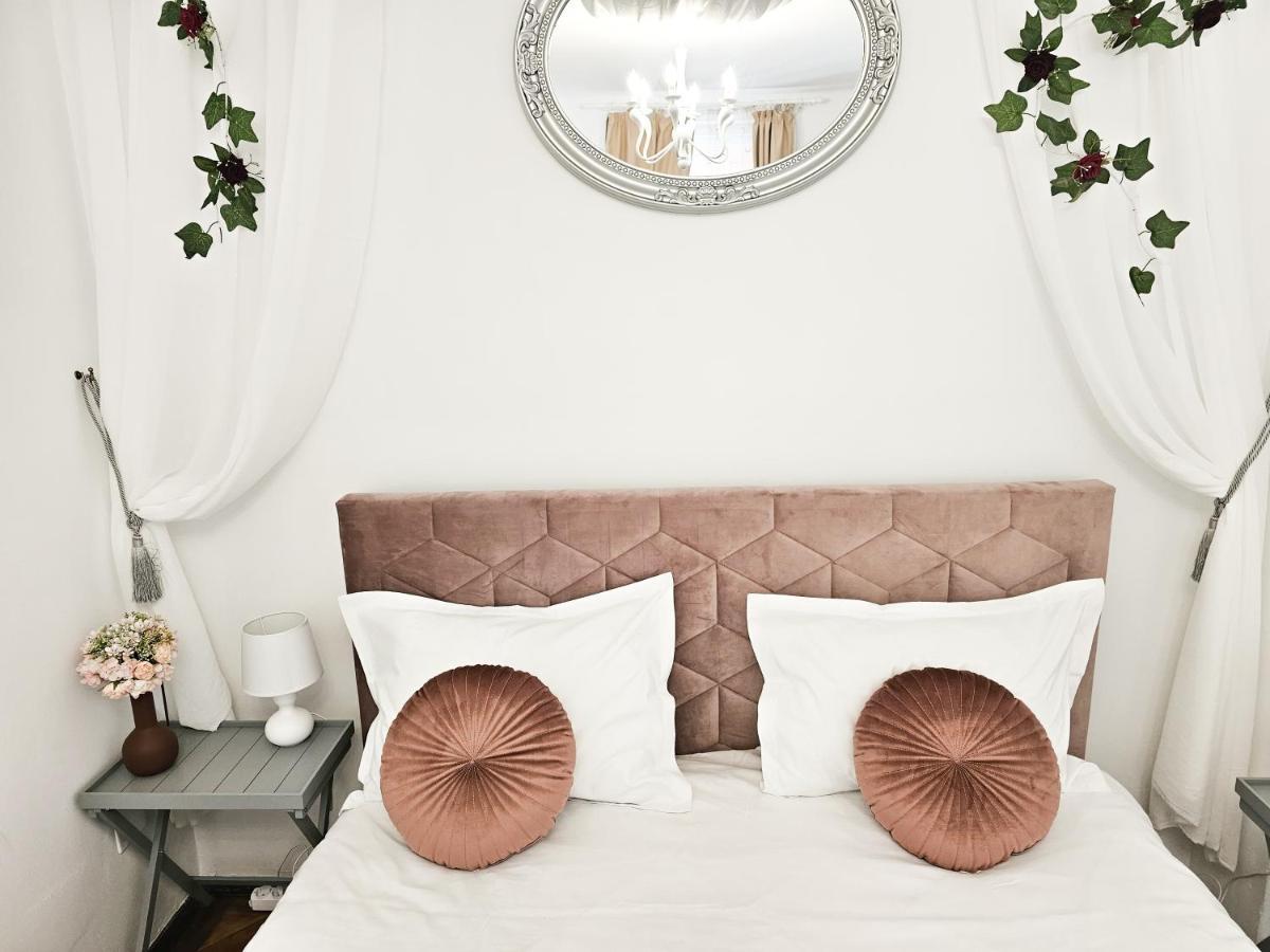 Marigold Boutique Apartamento Braşov Exterior foto